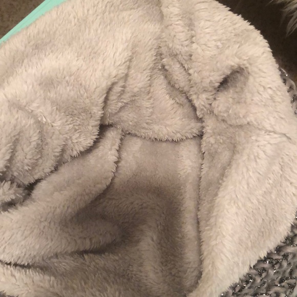 Juicy Couture chunky knit infinity scarf - Picture 3 of 4